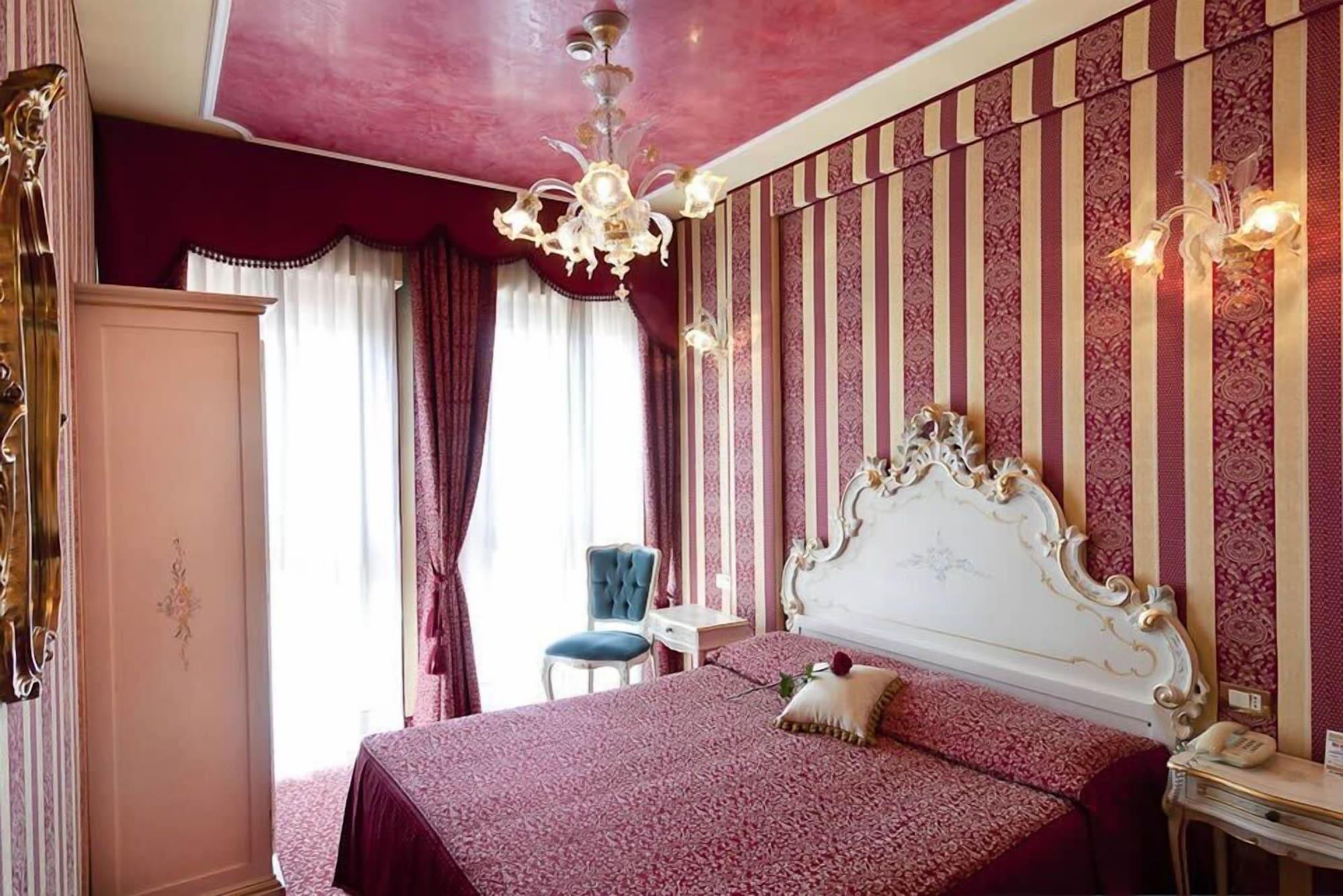 Hotel Belle Arti Венеція Екстер'єр фото