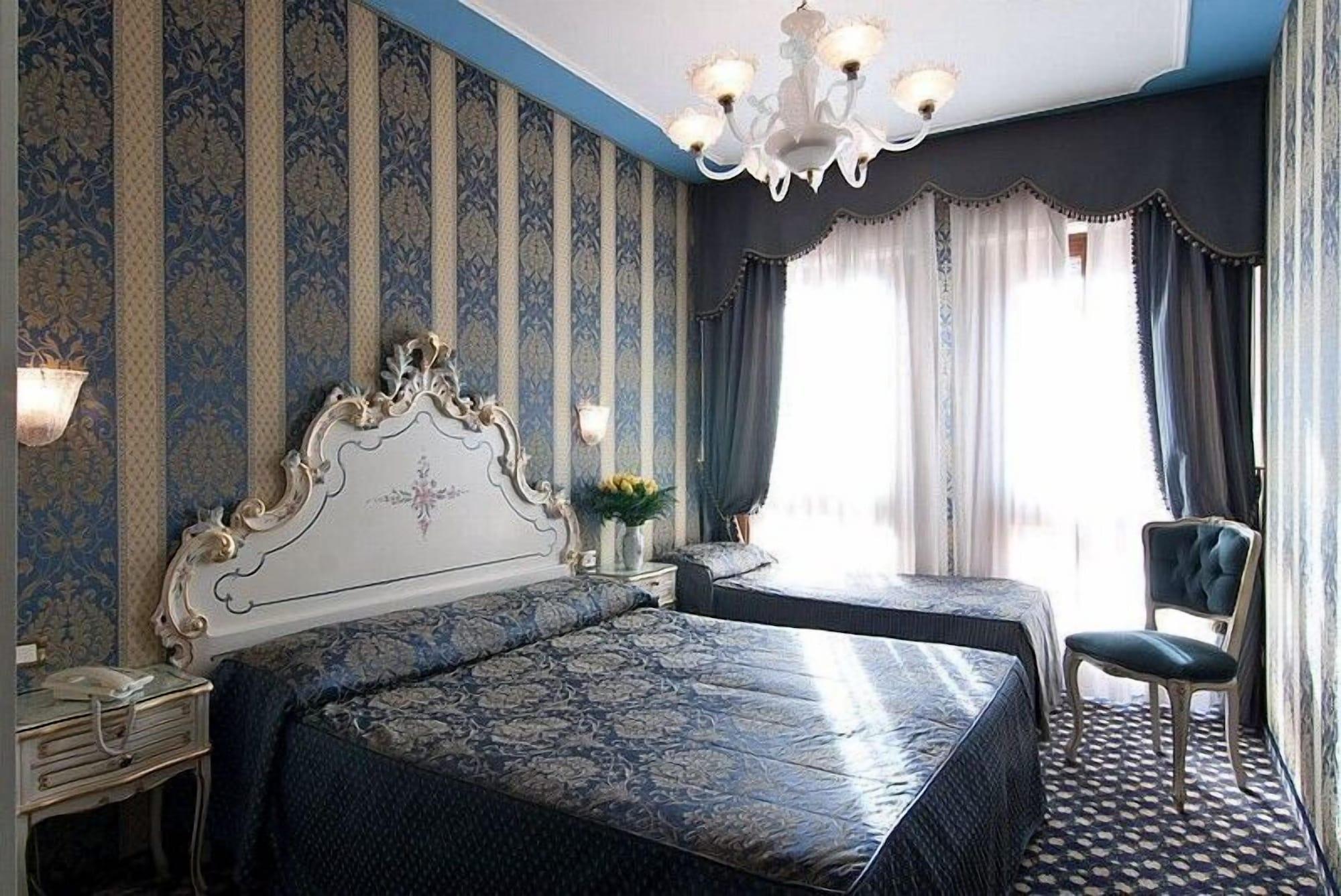 Hotel Belle Arti Венеція Екстер'єр фото