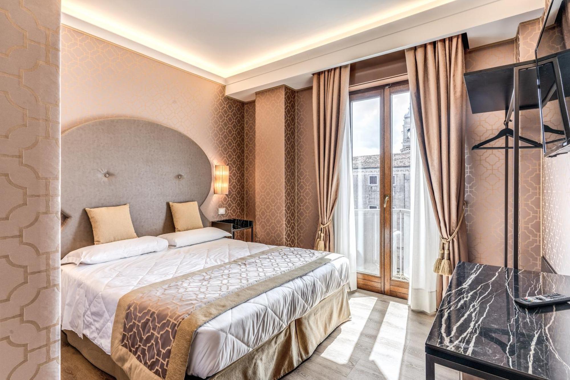 Hotel Belle Arti Венеція Екстер'єр фото