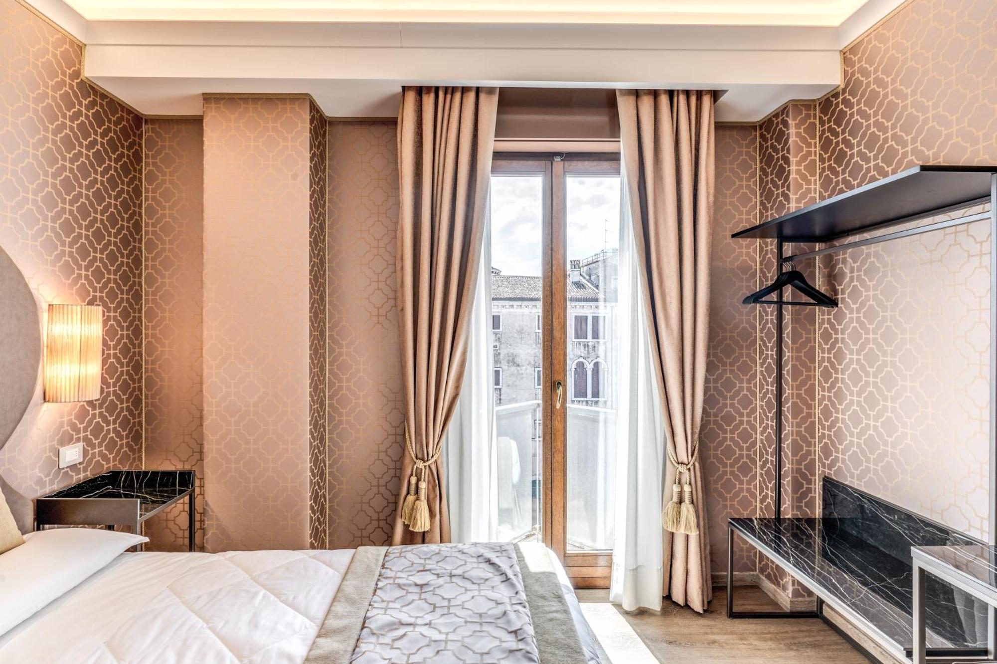 Hotel Belle Arti Венеція Екстер'єр фото